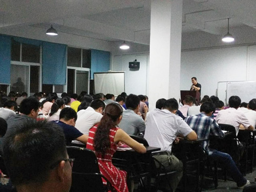 10月公司开展16年第三次全体业务员培训