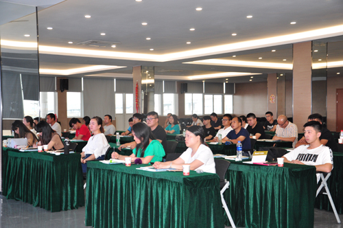 hth官网入口物联网后台管理人员培训在物联网学院召开