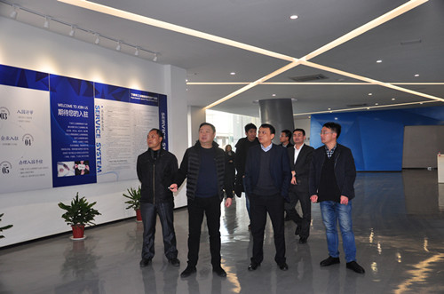 江西省挂职领导调研物联网产业园