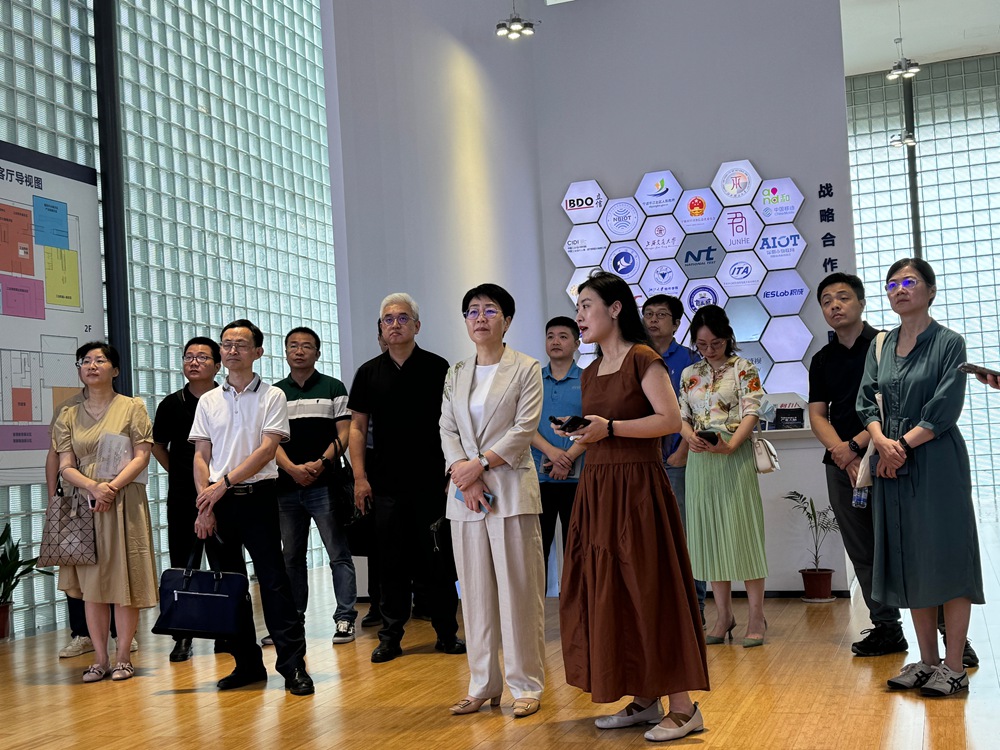 民革浙江省委会副主委、宁波市副市长金珊一行莅临hth官网入口传感考察调研